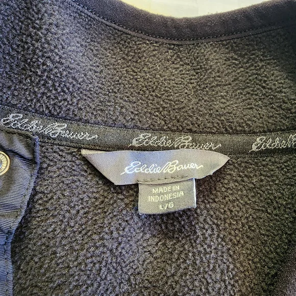 Eddie Bauer Men's Olive Crewneck Sweater - Picture 3 of 9